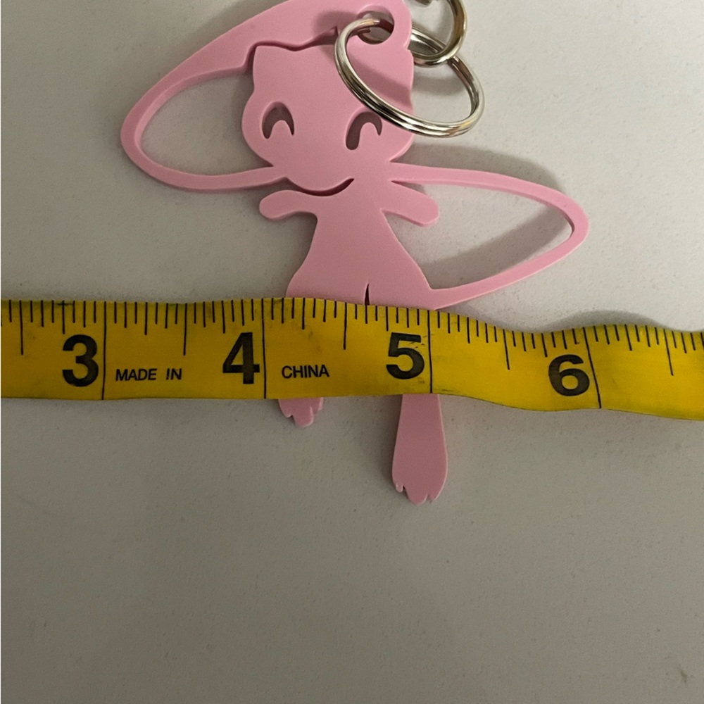 Pokémon Mew Keychain - Picture 5 of 6